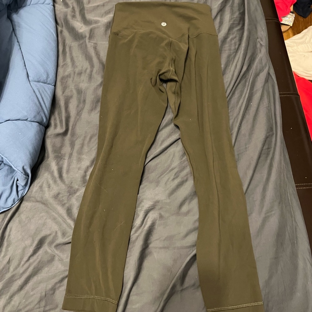 Army green Lululemon Crop leggings